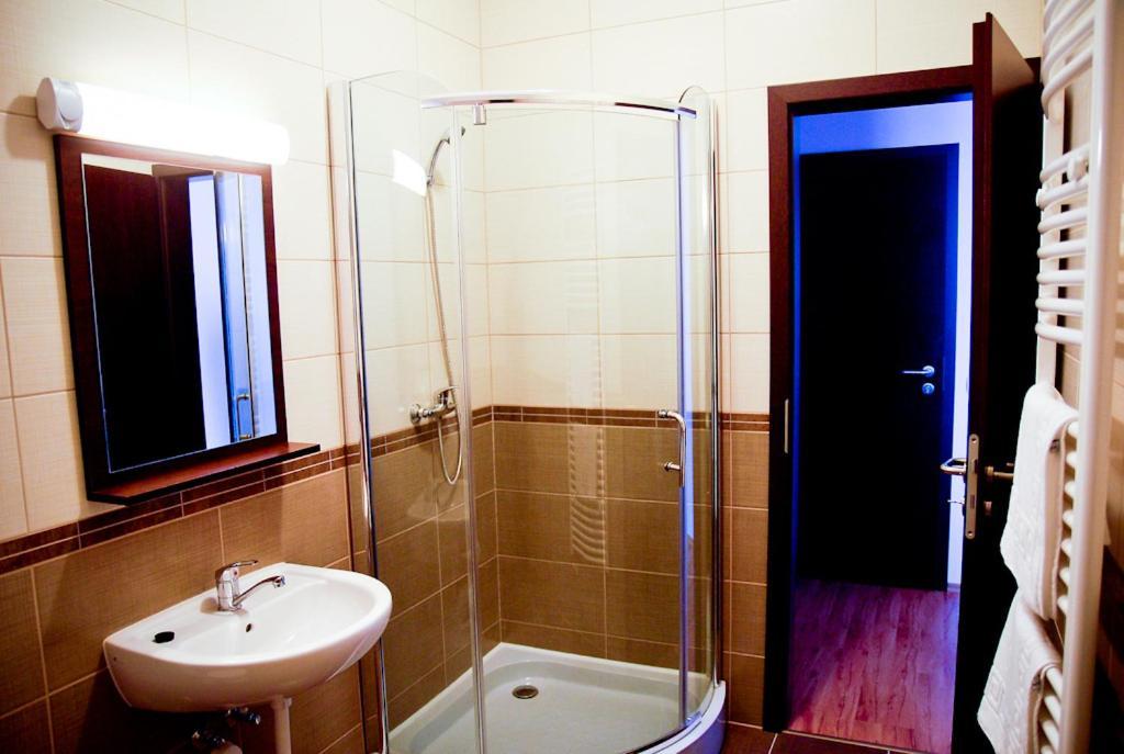ホテル Pazonyi Fogado Es Etterem Nyírpazony 部屋 写真